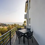 - Bilocale Con Piscina E Vista Colline * Rapallo