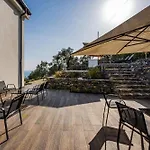 - Bilocale Con Piscina E Vista Colline Apartmán