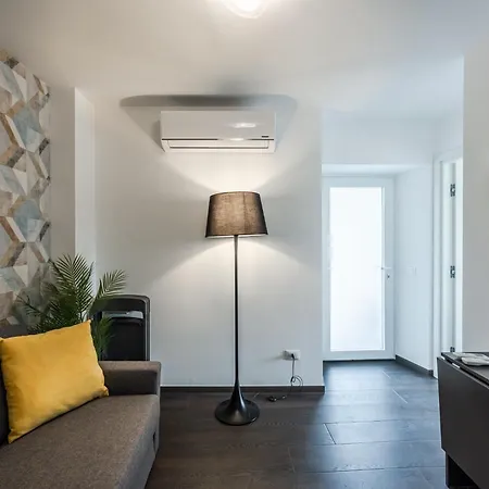 - Bilocale Con Piscina E Vista Colline Appartement