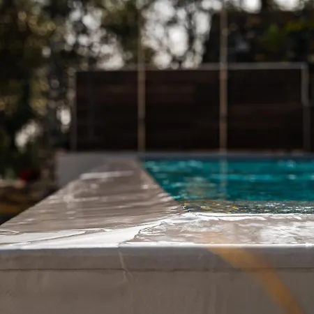 - Bilocale Con Piscina E Vista Colline * Rapallo