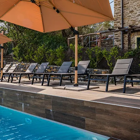 - Bilocale Con Piscina E Vista Colline
