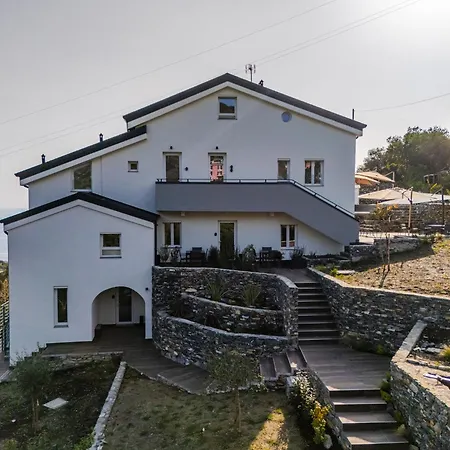 Апартаменты - Bilocale Con Piscina E Vista Colline